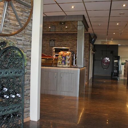 桔梗餐厅酒店 雷讷瑟 外观 照片